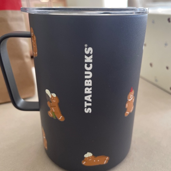 Starbucks 2025 hello kitty gingerbread mug and bearista keychain - Picture 8 of 11